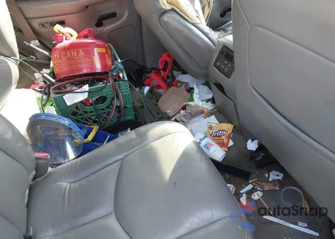 2004 Chevrolet Tahoe Ls z USA, uszkodzony, nr VIN 1GNEC13Z24R124339